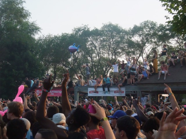 "This will be a great view until the roof collapses" - Osheaga 2014 (copyright: PeteHatesMusic)