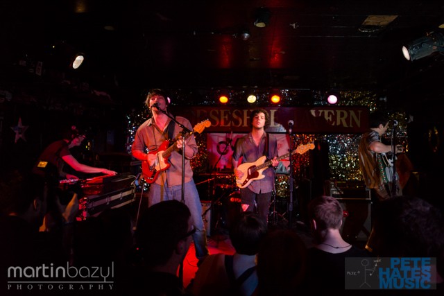 Twin Peaks at the Horseshoe Tavern (Copyright PeteHatesMusic and Martin Bazyl Photography)
